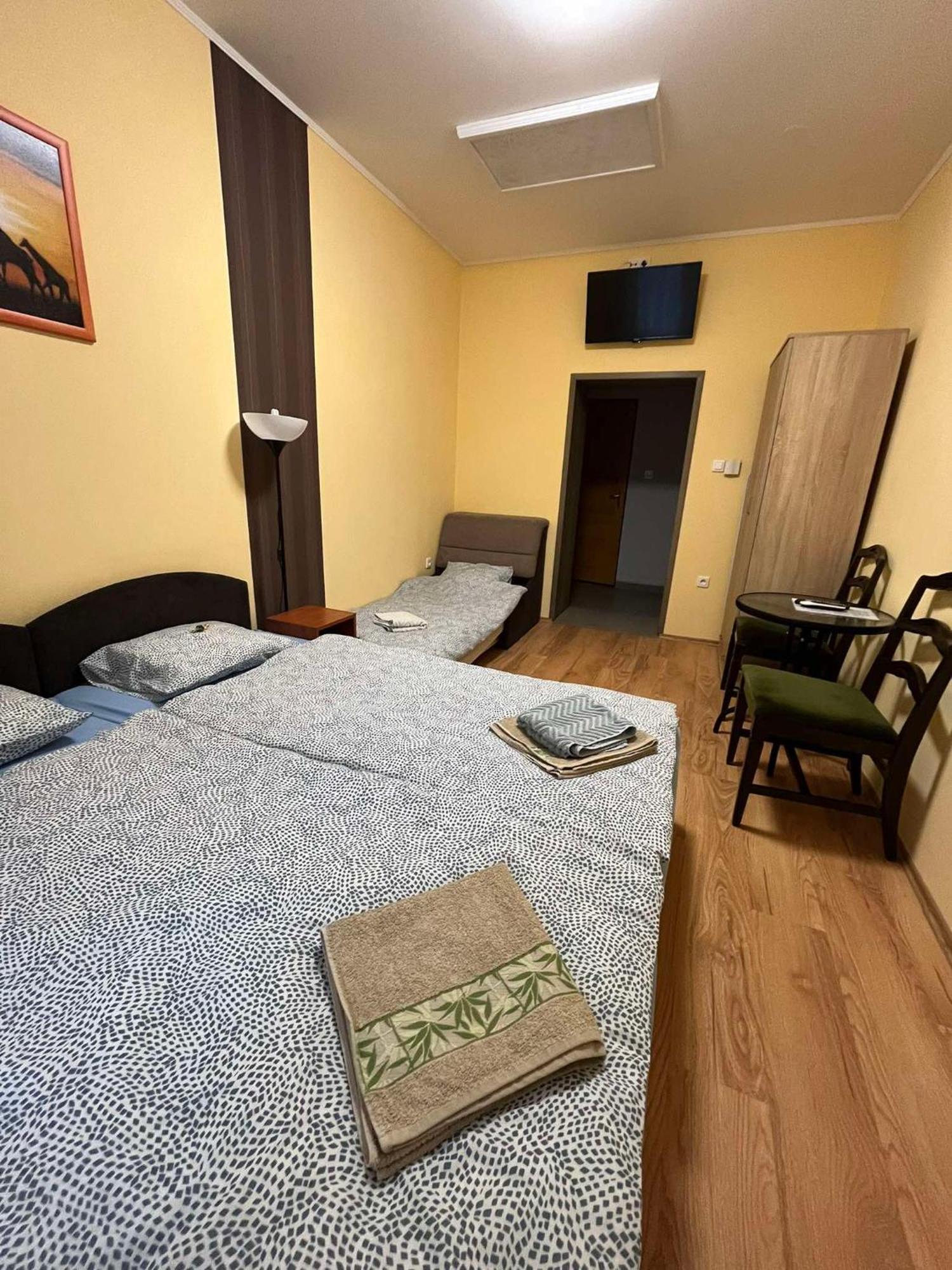 Hotel Koelcsey 21 Vendeghaz Hajdúszoboszló Esterno foto